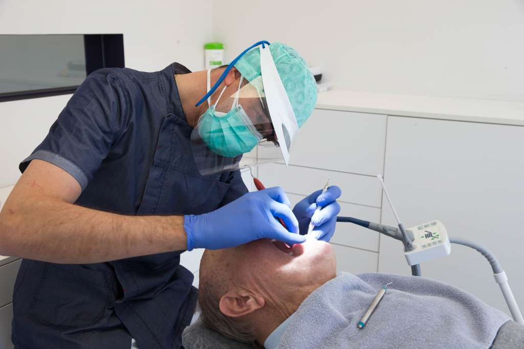 Stomatološko udruženje u Belgiji zabrinuto zbog stomatologa sa kupljenim diplomama iz Rumunije
