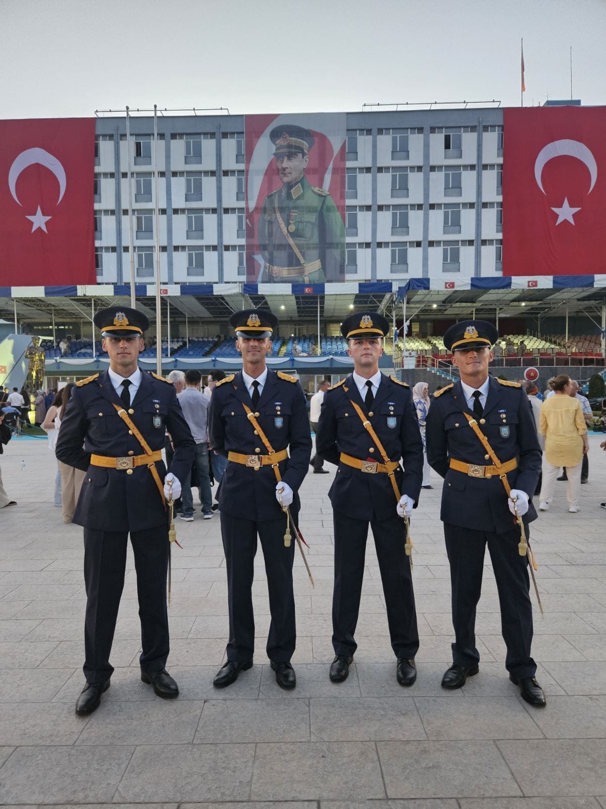Uz početak nove školske godine: Alumnista visočke Medrese diplomirao na vazduhoplovnoj vojnoj akademiji u Istanbulu