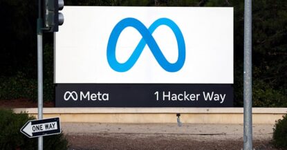 Prema pisanju Axiosa, Meta je poslala interni dokument radnicima gdje su, u objašnjenju ove odluke, pojasnili da se "mijenja legalni i politički 'pejzaž'" u kontekstu ovih programa. Prema pravnim ekspertima iz SAD-a, ovaj potez je dio niza odluka Mete da se "dodvori" budućoj administraciji predsjednika SAD-a Donalda Trumpa. Tu se uključuju i odluke o doniranju milion dolara za organizaciju Trumpove inauguracije, ali i o ukidanju fact-checkera, koje će zamijeniti sistem "korisničkog nadgledanja", sličan sistemu "bilješke zajednice" (community notes, engl.) kojeg ima X (bivši Twitter). Trump je u svojoj predizbornoj kampanji izrazito negativno govorio o ovim programima, rekavši kako su "diskriminatorni." Vlasnik Mete Mark Zuckerberg je bio česta meta Trumpovih kritika, ali je, od njegove pobjede na predsjedničkim izborima, značajno promijenio retoriku, te čak došao u vilu Mar-a-Lago na večeru s budućim predsjednikom SAD-a.